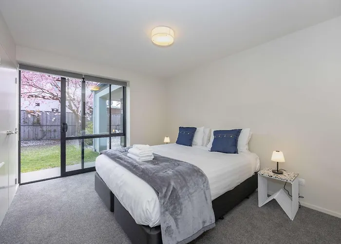 Mountain Views In Meadowstone * Wanaka